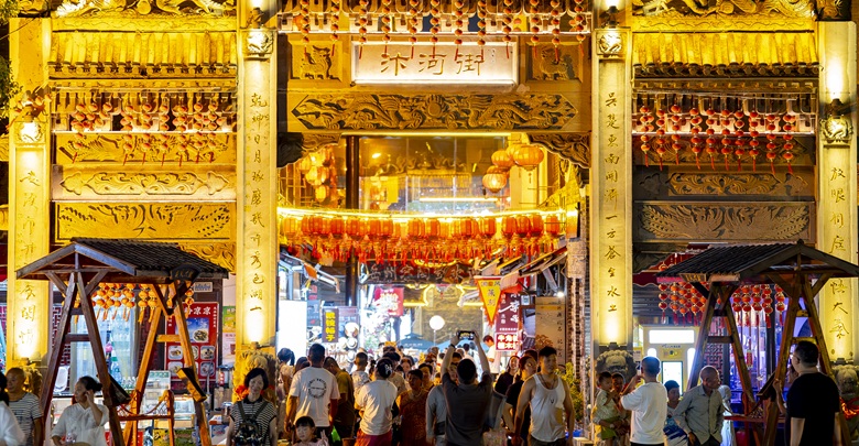 夜游汴河街