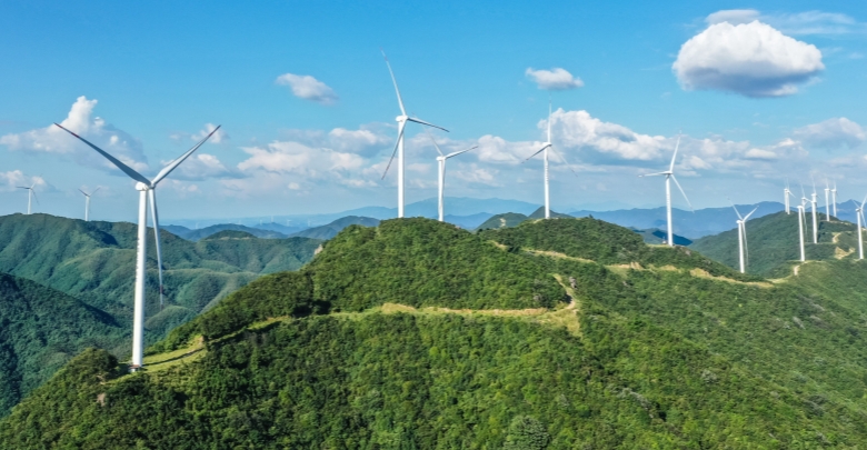 高山绿电乘风来