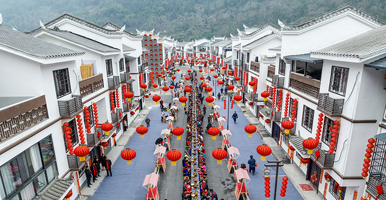 新家园里迎新春