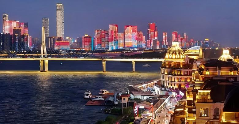 一江两岸灯火相映 邂逅长沙绚烂夜景