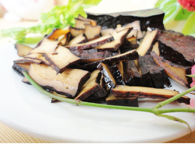 地方名小吃：卤豆腐,卤豆腐的家常做法---湖南特色特产美食小吃(图1)