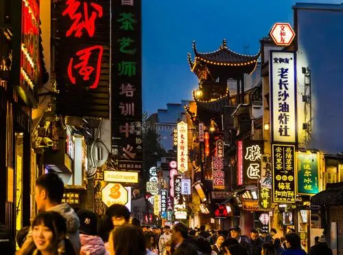 The Sounds of Changsha Night | 听，长沙“夜的声音”