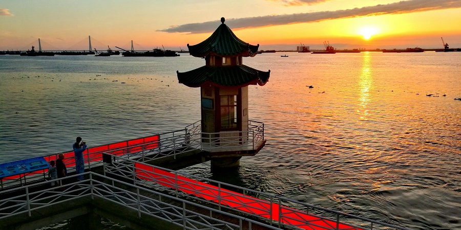 7月27日傍晚，岳阳市城陵矶水文站雨过天晴