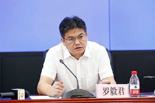 省水利厅,省应急管理厅副厅长,省防办主任罗毅君回答记者