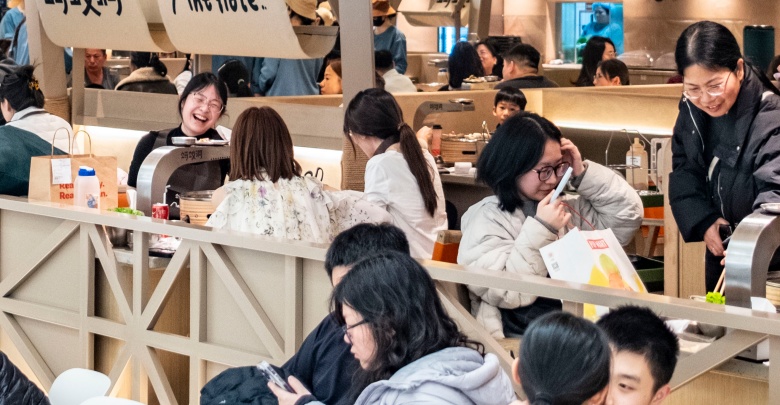 新春消费市场“热气腾腾”