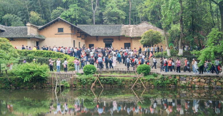 韶山红色旅游热