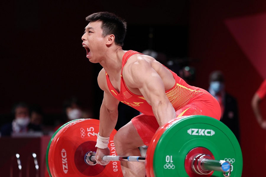 谌利军获东京奥运会举重男子67公斤级冠军